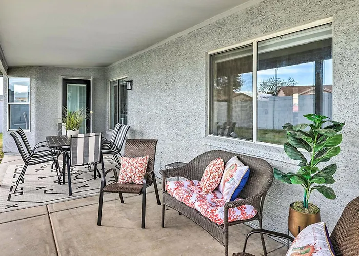 Group Getaway In < 1 Mi To Westgate! Holiday home Glendale
